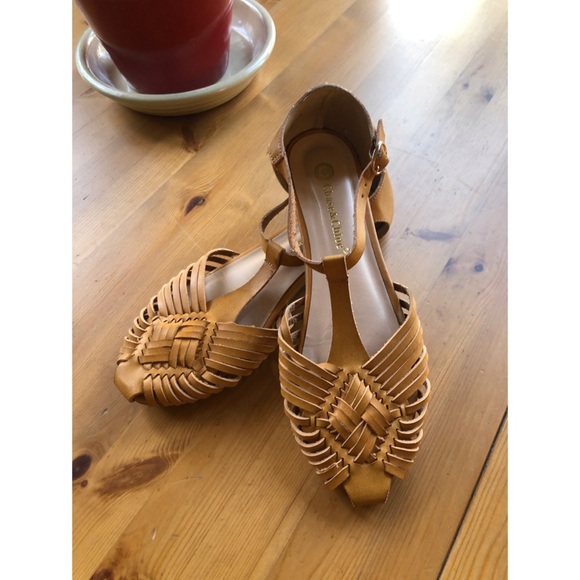 t strap huarache sandals